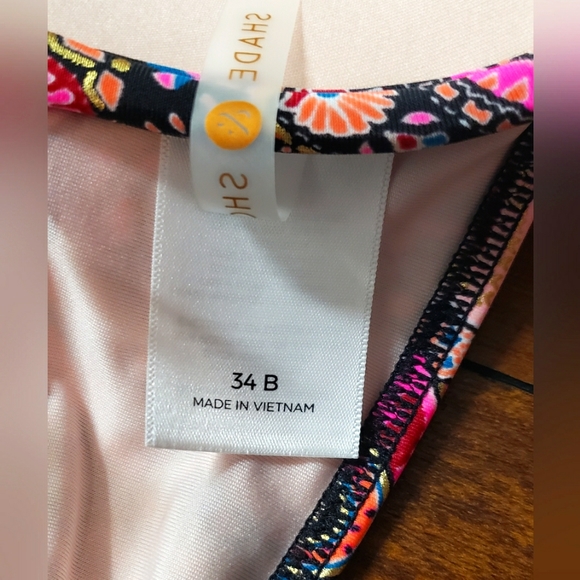SOLD- Shade & Shore Bikini -34B/XS - Picture 7 of 16